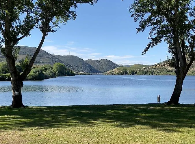 Douro Visit House * 托里－迪蒙科尔武