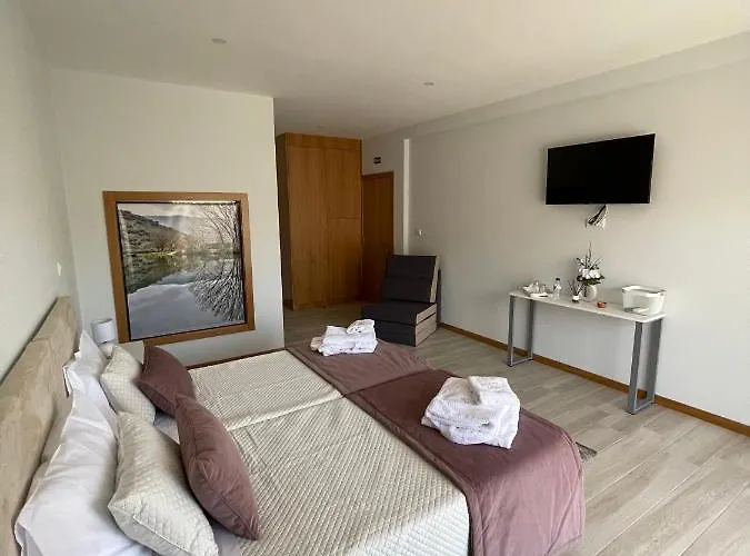 Douro Visit House 农家乐 托里－迪蒙科尔武