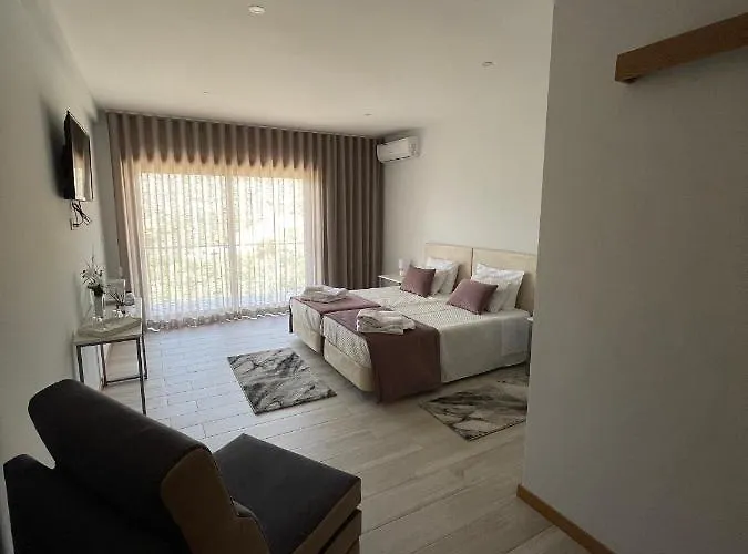 בית חווה Douro Visit House טורה דה מונקורבו