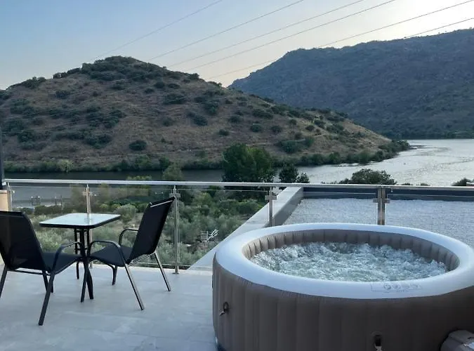 Douro Visit House * טורה דה מונקורבו